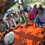 कटहरियाका विभिन्न स्थानमा सांसद रबिन्द्र पटेल ‘धिरज’द्वारा जनभेटघाट