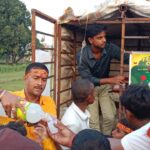 कटहरियामा दुर्गा पूजाको बेलन्यौतनमा हजारौँ भक्तजनलाई निम्बु पानी वितरण